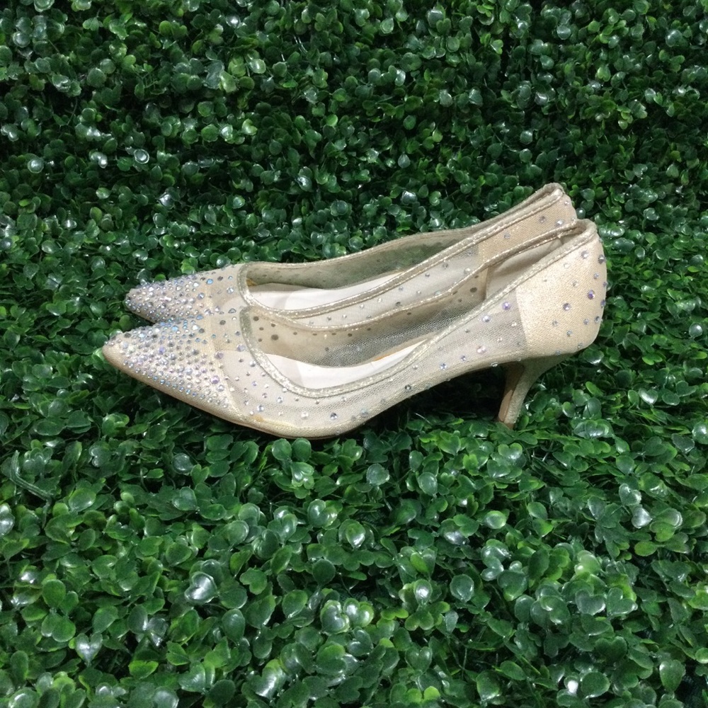 David's Bridal Hurley Pumps Womens Size 10 Nude color with sparkling crystals